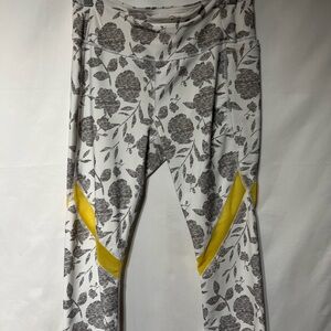 CALIA by Carrie‎ Underwood Floral Leggings - Gray and Yellow